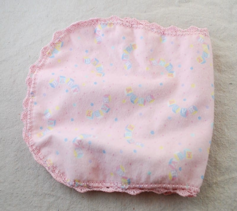 Pretty Models of Crochet Burp Cloth Pattern