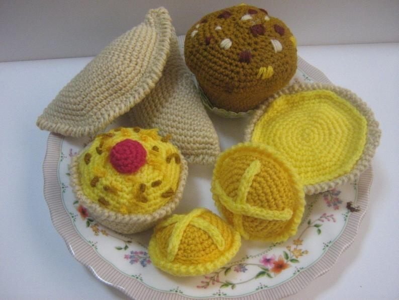 4 Delicious Designs of Food Crochet Patterns