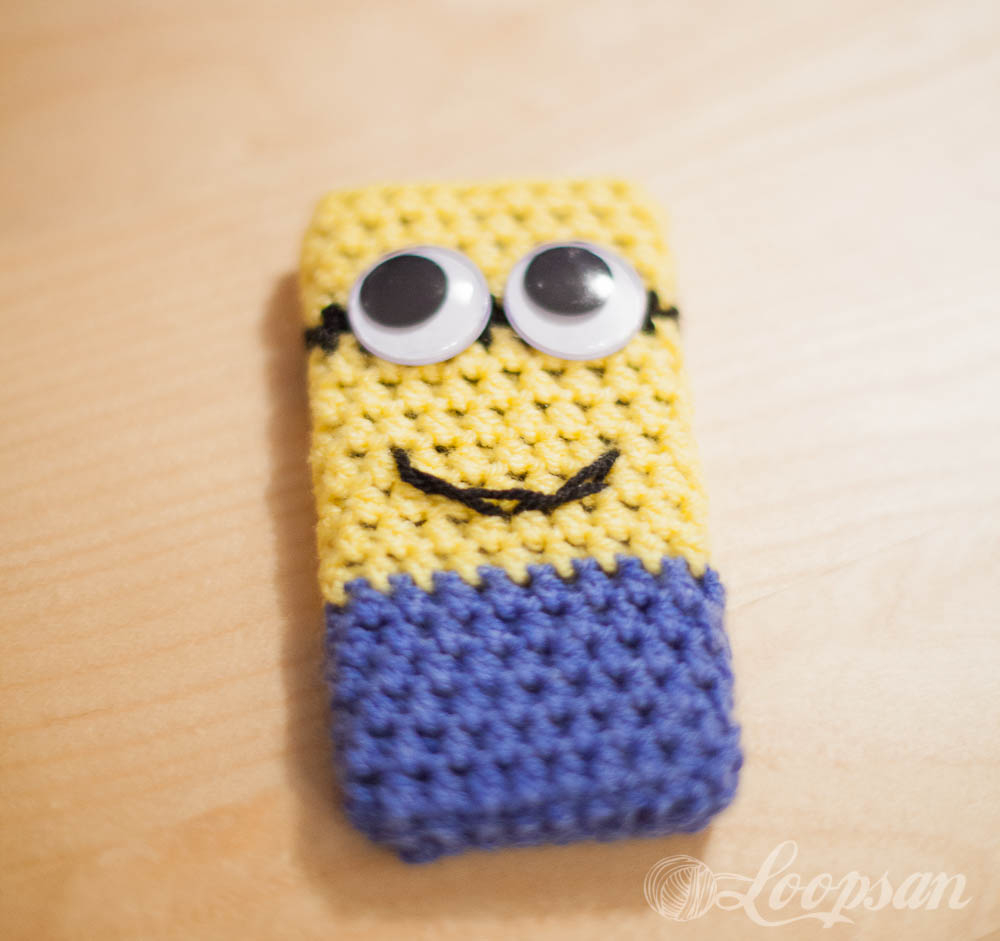 3 Cute Designs for Characters of Free Crochet Patterns for Minions Minion Inspired Phone Case Free Pattern Loopsan Crochet Blog