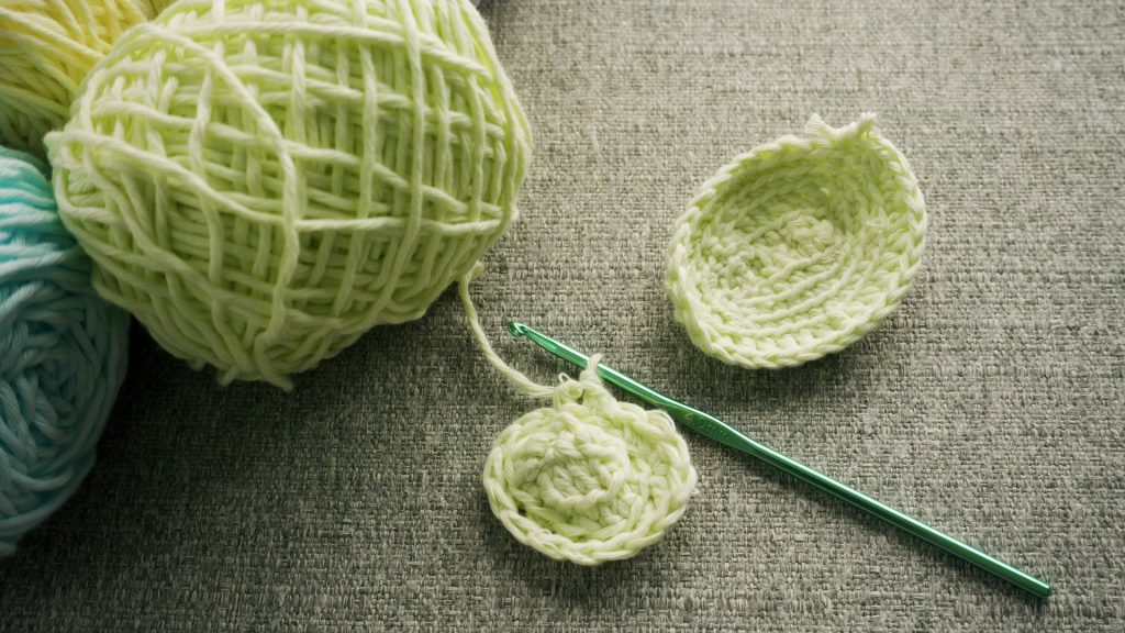 3 Motifs of Easy Crochet Oval Rug Pattern